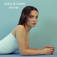 LOLA A L' EAU