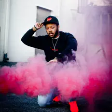 The Living dinle, müzik videolarını izle, biyografisini oku, tur tarihlerini ve daha fazlasını gör!