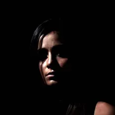 聆聽 Shivani、觀看音樂影片、閱讀小傳、查看巡演日期等！
