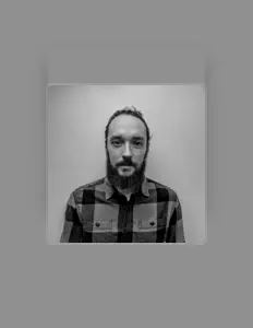 Nate Hixson सुनें, म्यूज़िक वीडियो देखें, बायो पढ़ें, दौरे की तारीखें और बहुत कुछ देखें!