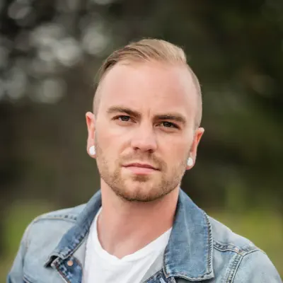 Listen to Ryan Hayes, watch music videos, read bio, see tour dates & more!