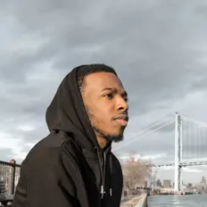 Escucha a Fly Young, mira videos musicales, lee su biografía, consulta las fechas de las gira y más.