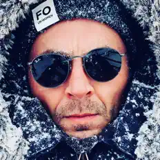 Bixを聴いたり、ミュージックビデオを鑑賞したり、経歴やツアー日程などを確認したりしましょう！