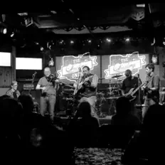 Ascolta The Luckey Ones, guarda video musicali, leggi la biografia, vedi le date del tour & altro!