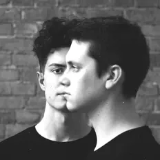 tehaを聴いたり、ミュージックビデオを鑑賞したり、経歴やツアー日程などを確認したりしましょう！