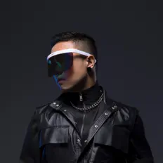 聆聽 AR-T、觀看音樂影片、閱讀小傳、查看巡演日期等！