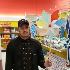 Ouça Jojo Rabbit, assista a videoclipes, leia a biografia, veja as datas das turnês e mais!