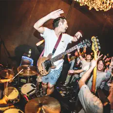 Dengarkan MORETHAN, tonton video musik, baca bio, lihat tanggal tur & lainnya!