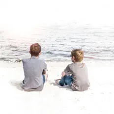 Écoutez W2, regardez des vidéoclips, lisez la biographie, consultez les dates de tournée et plus encore !