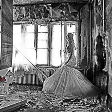 Afterkissを聴いたり、ミュージックビデオを鑑賞したり、経歴やツアー日程などを確認したりしましょう！