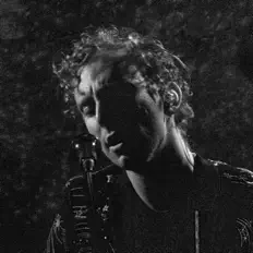 聆聽 Cam Sleeper、觀看音樂影片、閱讀小傳、查看巡演日期等！