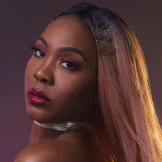 收听 Rozee、观看音乐视频、阅读小传、查看巡演日期等 ！