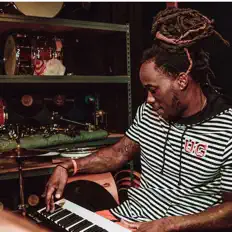 Listen to UG skywalkin, watch music videos, read bio, see tour dates & more!