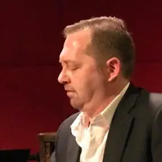 Hör dir Pat Bianchi an, schau dir Musikvideos an, lies die Biografie, finde Tourdaten und mehr!