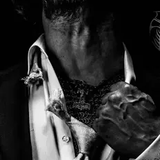 聆聽 Cynik Scald、觀看音樂影片、閱讀小傳、查看巡演日期等！