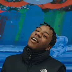 收听 KFF、观看音乐视频、阅读小传、查看巡演日期等 ！