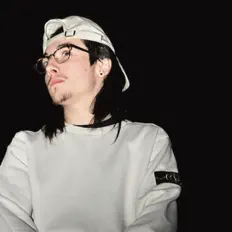 Escucha a Mior, mira videos musicales, lee su biografía, consulta las fechas de las gira y más.