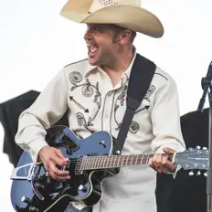 Dengarkan Cowboy Dave, tonton video musik, baca bio, lihat tanggal tur & lainnya!
