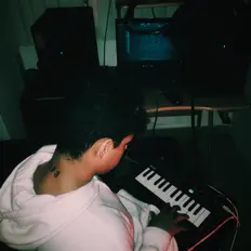 Santiago Weber을(를) 듣고, 뮤직 비디오를 보고, 약력을 읽고, 투어 일정 등을 확인하세요!