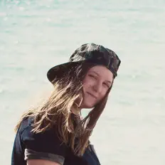 Megan Oh을(를) 듣고, 뮤직 비디오를 보고, 약력을 읽고, 투어 일정 등을 확인하세요!