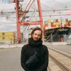 Escucha a Varfalvy, mira vídeos musicales, lee la biografía, consulta fechas de giras y mucho más.