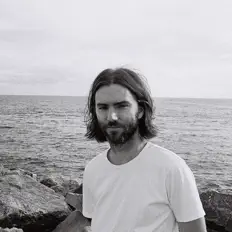 Écoutez Ginoli, regardez des vidéoclips, lisez la biographie, consultez les dates de tournée et plus encore !