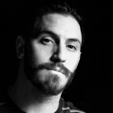 Posłuchaj wykonawcy Chughey, obejrzyj teledyski, przeczytaj biografię, zobacz daty tras koncertowych i nie tylko!