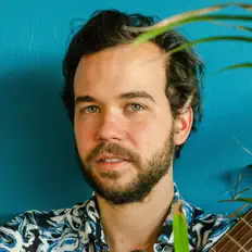 Listen to Llamador, watch music videos, read bio, see tour dates & more!