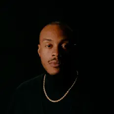 Escucha a Cameron Jordan, mira videos musicales, lee su biografía, consulta las fechas de las gira y más.