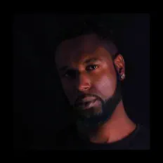 Deetrio dinle, müzik videolarını izle, biyografisini oku, tur tarihlerini ve daha fazlasını gör!