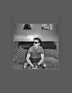 Posłuchaj wykonawcy Kenny, obejrzyj teledyski, przeczytaj biografię, zobacz daty tras koncertowych i nie tylko!