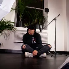 Hör dir Lil Panic Attack an, schau dir Musikvideos an, lies die Biografie, finde Tourdaten und mehr!