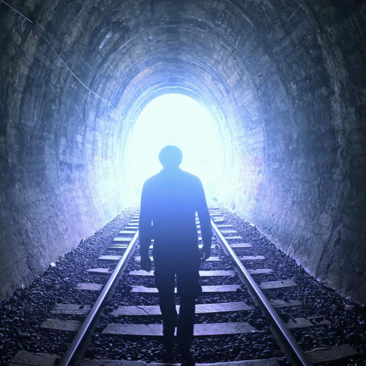 Надеяться философия. Свет в конце тоннеля. Свет в тоннеле. Фотосессия в туннеле.