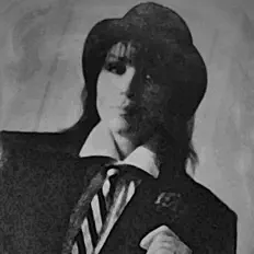 Ash Can Schoolを聴いたり、ミュージックビデオを鑑賞したり、経歴やツアー日程などを確認したりしましょう！