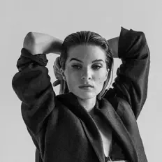 收听 ODA MAE、观看音乐视频、阅读小传、查看巡演日期等 ！