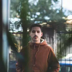 Listen to Chrsbrry, watch music videos, read bio, see tour dates & more!