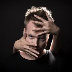 收听 Ed Thorne、观看音乐视频、阅读小传、查看巡演日期等 ！