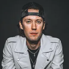 Kyle Fortchを聴いたり、ミュージックビデオを鑑賞したり、経歴やツアー日程などを確認したりしましょう！