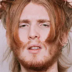 Ascolta Junk, guarda video musicali, leggi la biografia, vedi le date del tour & altro!