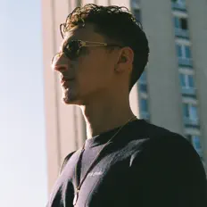 聆聽 Jehkyl、觀看音樂影片、閱讀小傳、查看巡演日期等！