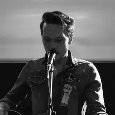Ascolta Bulat, guarda video musicali, leggi la biografia, vedi le date del tour & altro!