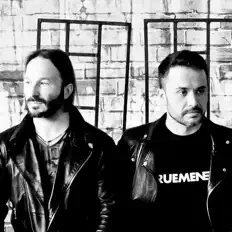 Ouve TrueMen, vê vídeos de música, lê a biografia, vê as datas da digressão e muito mais!