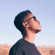 聆聽 Ryan James、觀看音樂影片、閱讀小傳、查看巡演日期等！