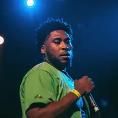 收听 Bombay Gino、观看音乐视频、阅读小传、查看巡演日期等 ！