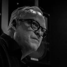 Hör dir Alan Brown an, schau dir Musikvideos an, lies die Biografie, finde Tourdaten und mehr!