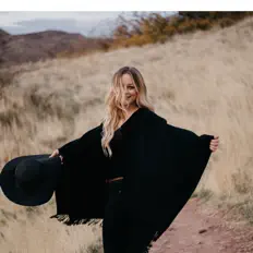 Escucha a Naomi Harlan, mira videos musicales, lee su biografía, consulta las fechas de las gira y más.