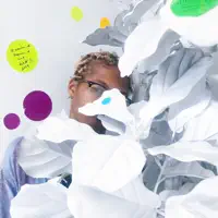 Poslechněte si interpreta undefined, sledujte hudební videa, přečtěte si životopis, podívejte se na data turné a další informace.