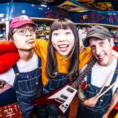Dengarkan Acrobat Shonen, tonton video musik, baca bio, lihat tanggal tur & lainnya!
