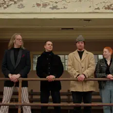 收听 The Maggies、观看音乐视频、阅读小传、查看巡演日期等 ！