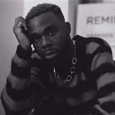 Chris 2 Coeurを聴いたり、ミュージックビデオを鑑賞したり、経歴やツアー日程などを確認したりしましょう！